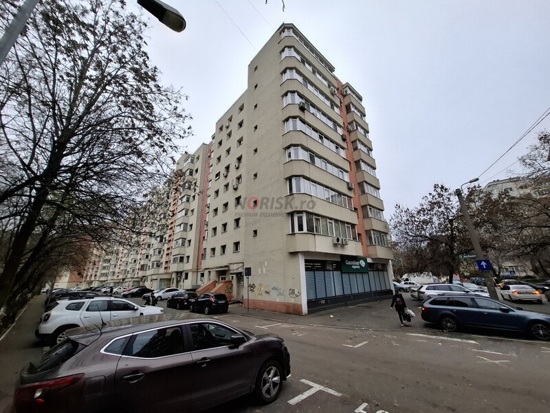 Teiul Doamnei 4 camere 80m parcare, Plumbuita